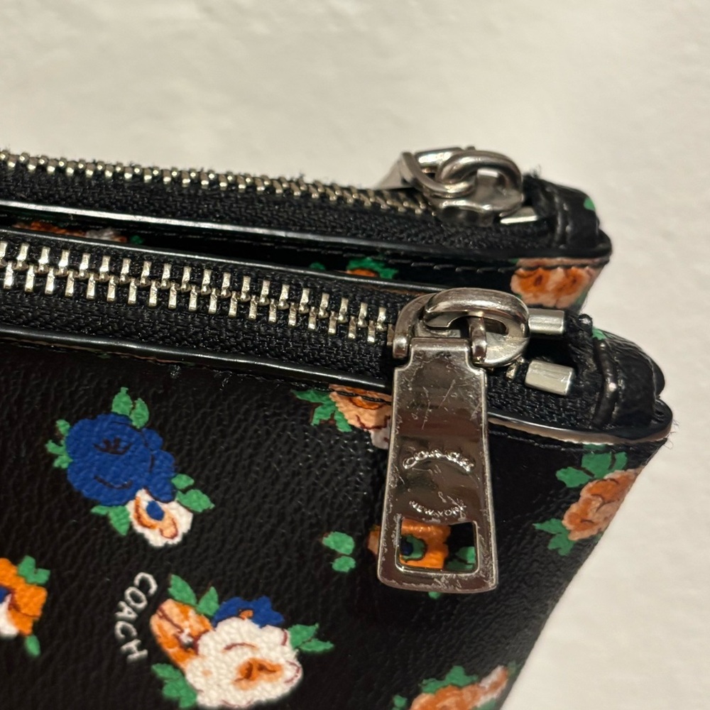 Coach Lyla Tea Rose Floral Print Crossbody Purse, small/medium size. - Picture 6 of 8